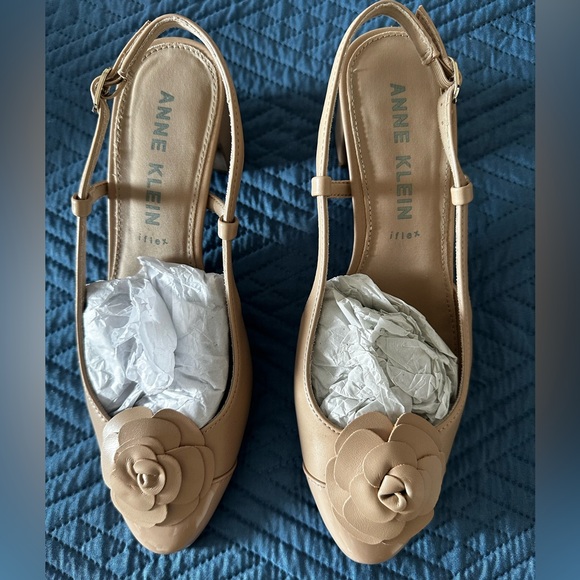 Anne Klein Women's Penelope Heeled Sandals in Nude| Size 8 - Picture 4 of 7